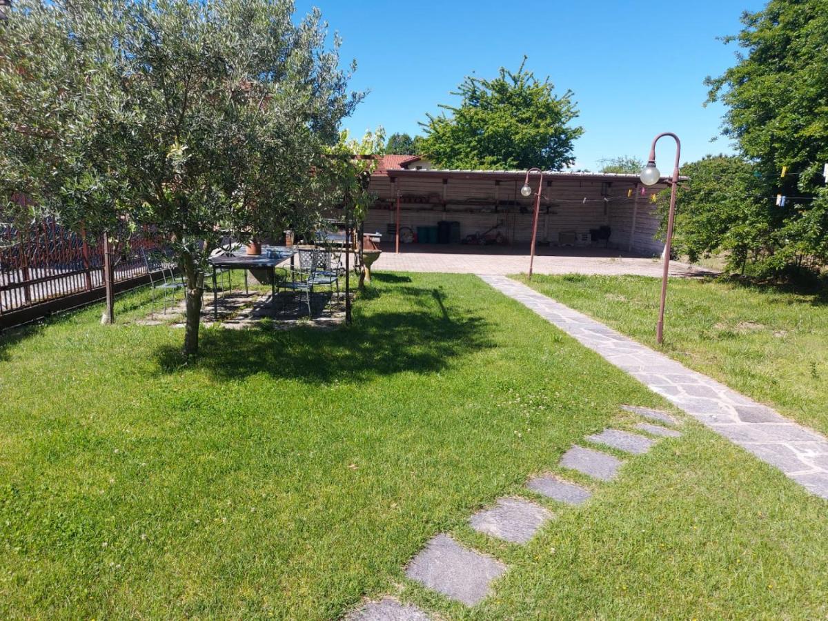 Bnbook Casa Dei Peschi - Lago Di Monate Cadrezzate エクステリア 写真
